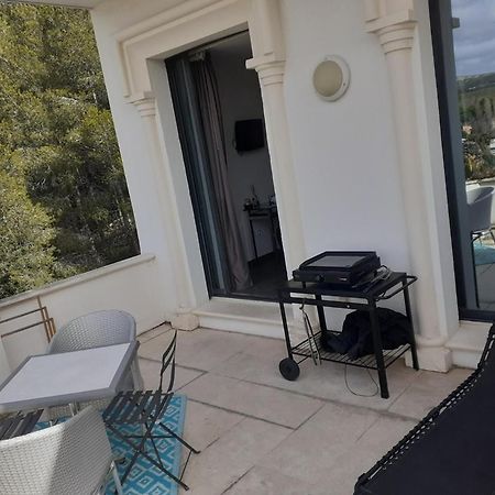 Grand Studio Terrasse De Standing, Pleine Vue Village Et Mer 카리르루에 외부 사진