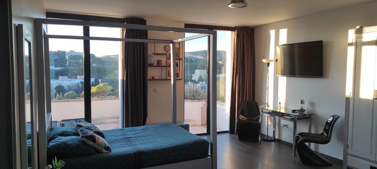 Grand Studio Terrasse De Standing, Pleine Vue Village Et Mer 카리르루에 외부 사진